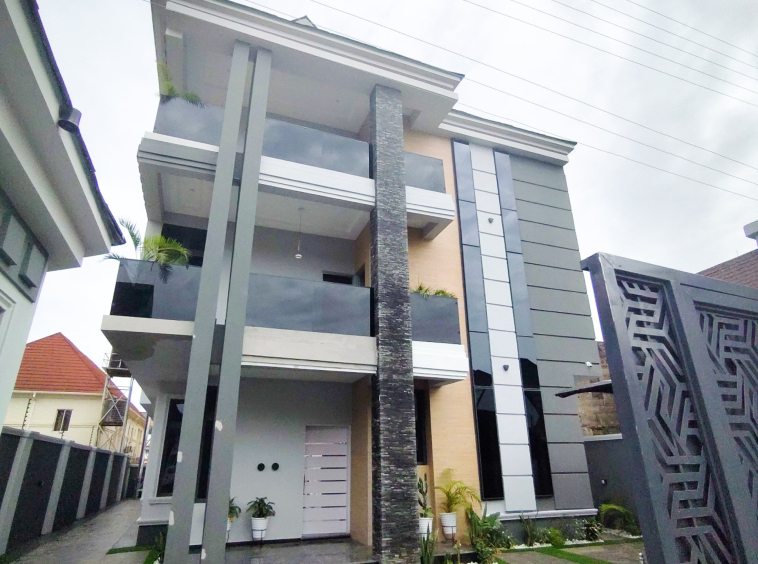 330m Apo Res. Road 9 11 min