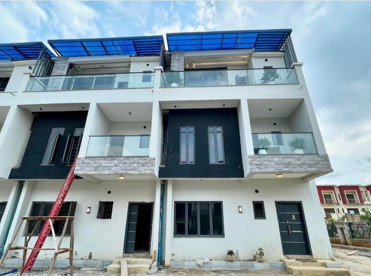 4-Bedroom Terrace with BQ in Jahi.