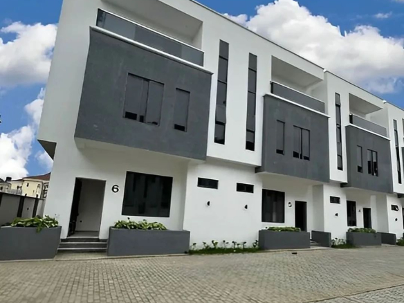 4-Bedroom Terrace Duplex with BQ for Sale – Corner & Middle Units Available!