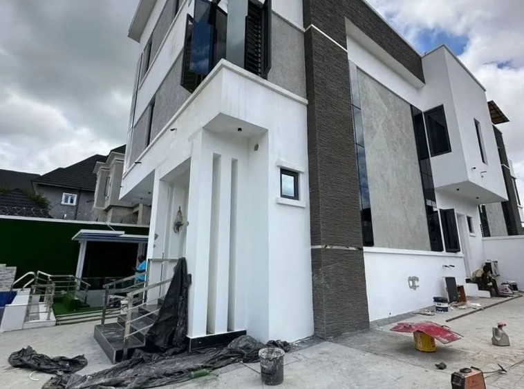 5-Bedroom Duplex with Pool, Cinema & Elevator in Maitama