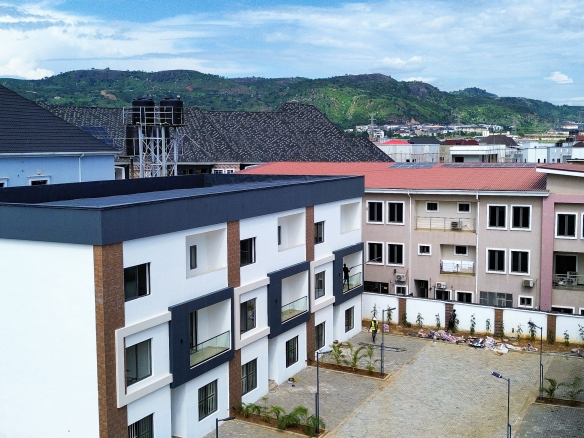 Standard 5-Bedroom Terraced Duplex with BQ JAHI