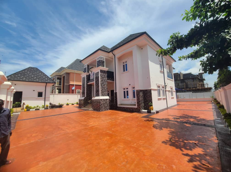 Ample parking space in a secure estate, perfect for families