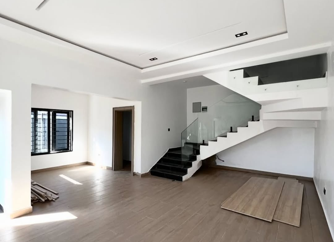 For Sale: 3-Bedroom Terrace Duplex in Life Camp, Abuja – ₦170M sitting room