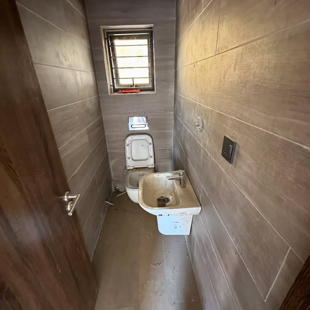 5-Bedroom Fully Detached Duplex with Family Lounge & BQ (Ref0005) bathroom