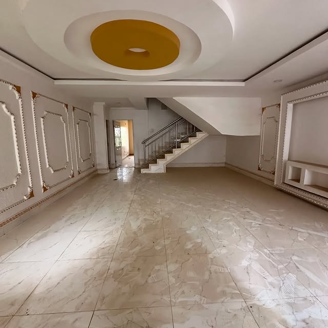 4-Bedroom Terraced Duplex with BQ for Sale in Jabi Mbora For N155M sitting room