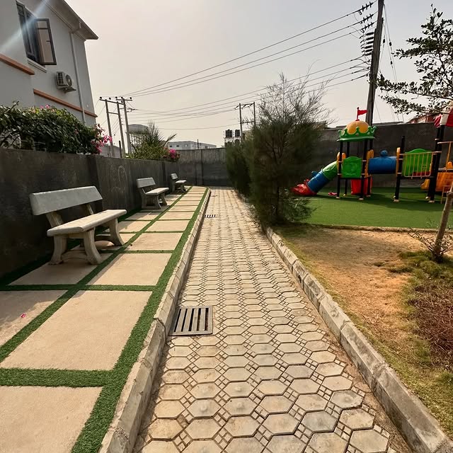 4-Bedroom Terraced Duplex with BQ for Sale in Jabi Mbora For N155M playground