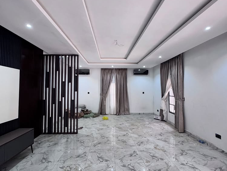 4 Bedroom Bungalow in Sunnyvale Estate For Sale 170M (Ref: 00002) masters