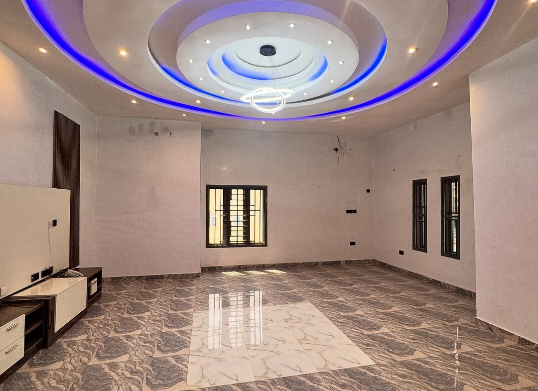 Master room Beautiful Furnished 4 bedroom in Gwarinpa for 300M + Boys Quarters