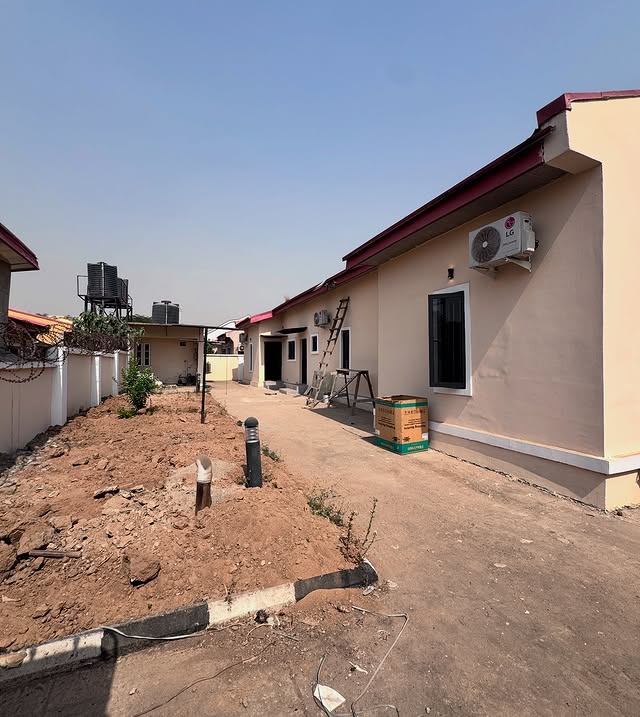 4 Bedroom Bungalow in Sunnyvale Estate For Sale 170M (Ref: 00002) Outside view