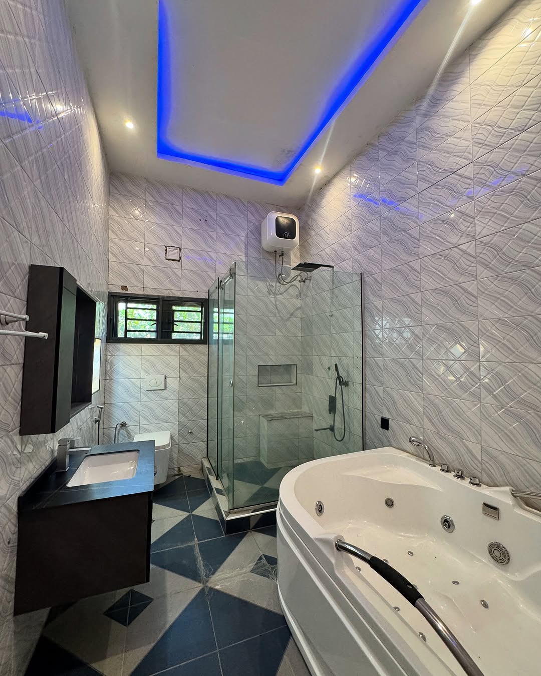 Toilet and bathroom Beautiful Furnished 4 bedroom in Gwarinpa for 300M + Boys Quarters