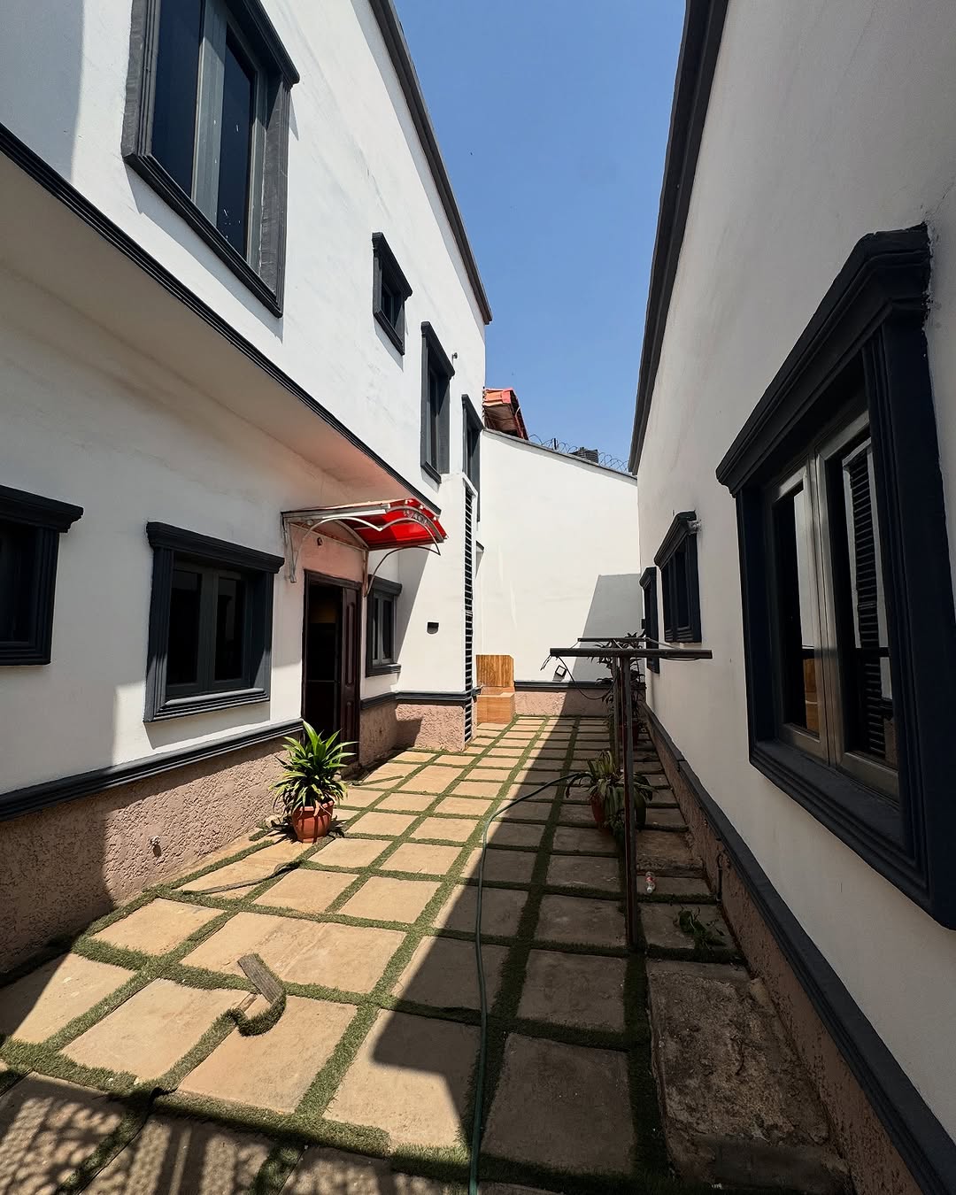 Beautiful Furnished 4 bedroom in Gwarinpa for 300M + Boys Quarters