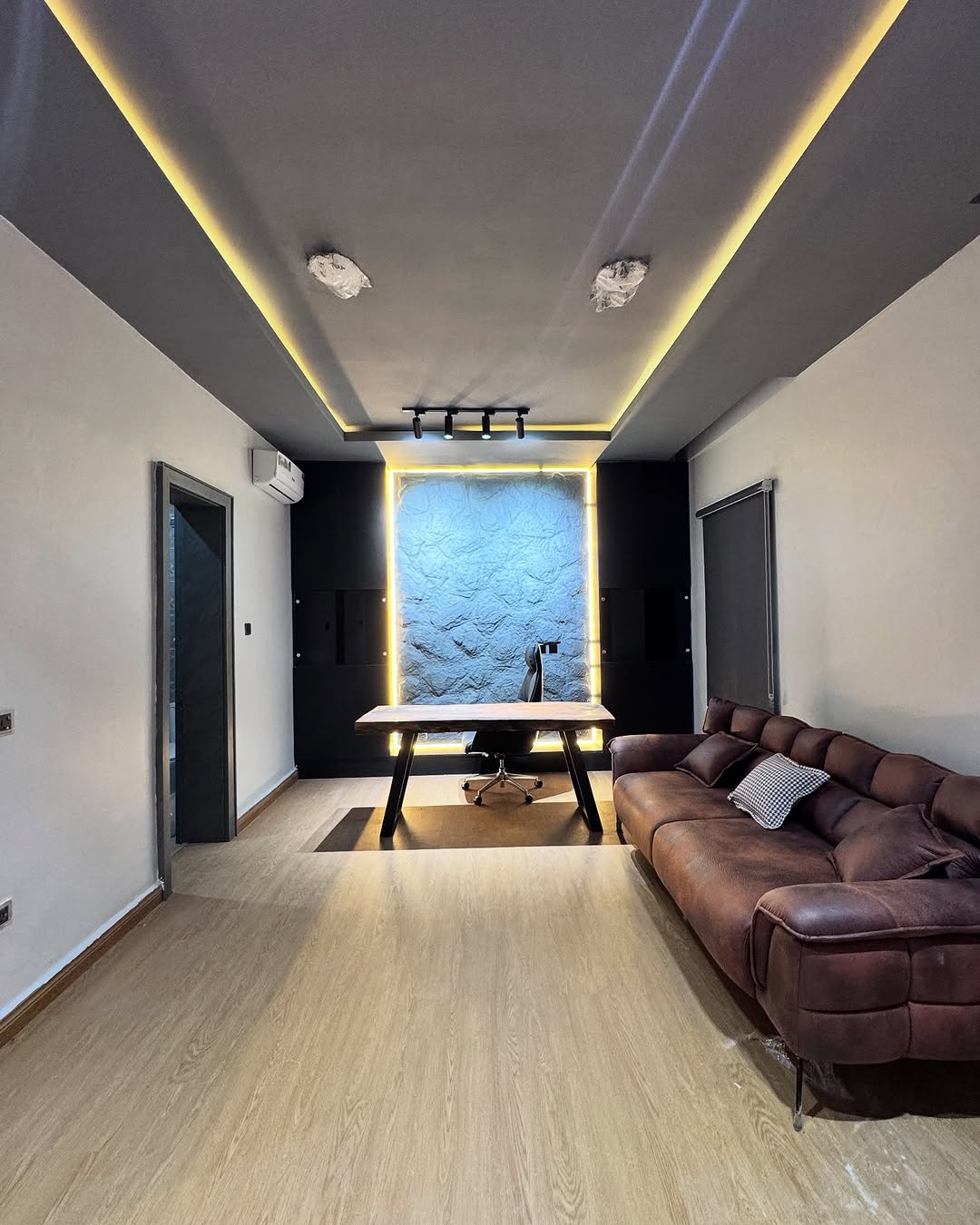 5 Bedroom Duplex for Sale in Guzape (Ref: 00041) office