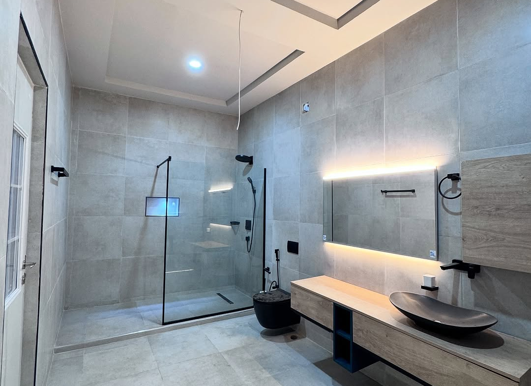5 Bedroom Duplex for Sale in Guzape (Ref: 00041) bathroom
