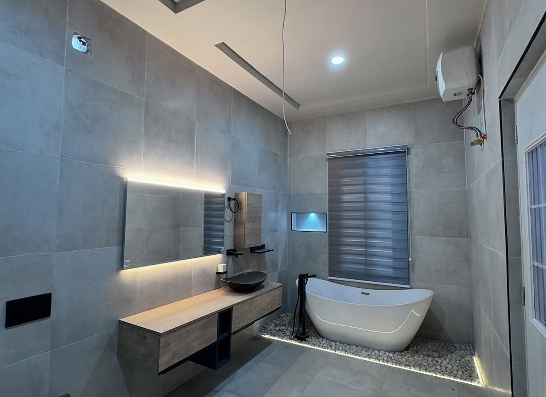 5 Bedroom Duplex for Sale in Guzape (Ref: 00041) bathroom 2