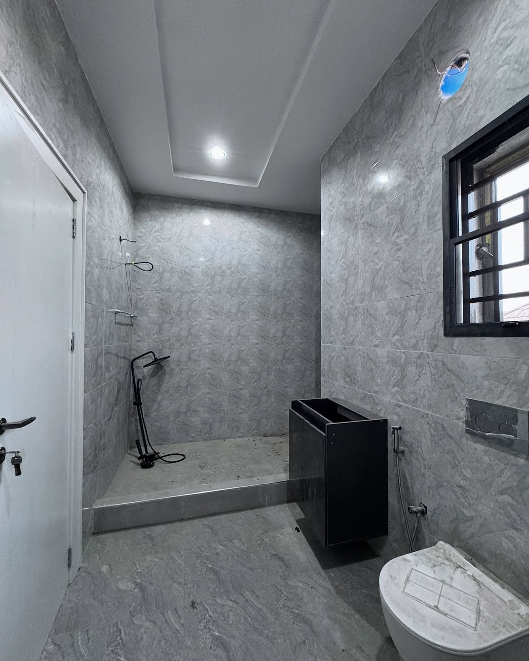 6 Bedroom Duplex for Sale in Utako (Ref 00040)