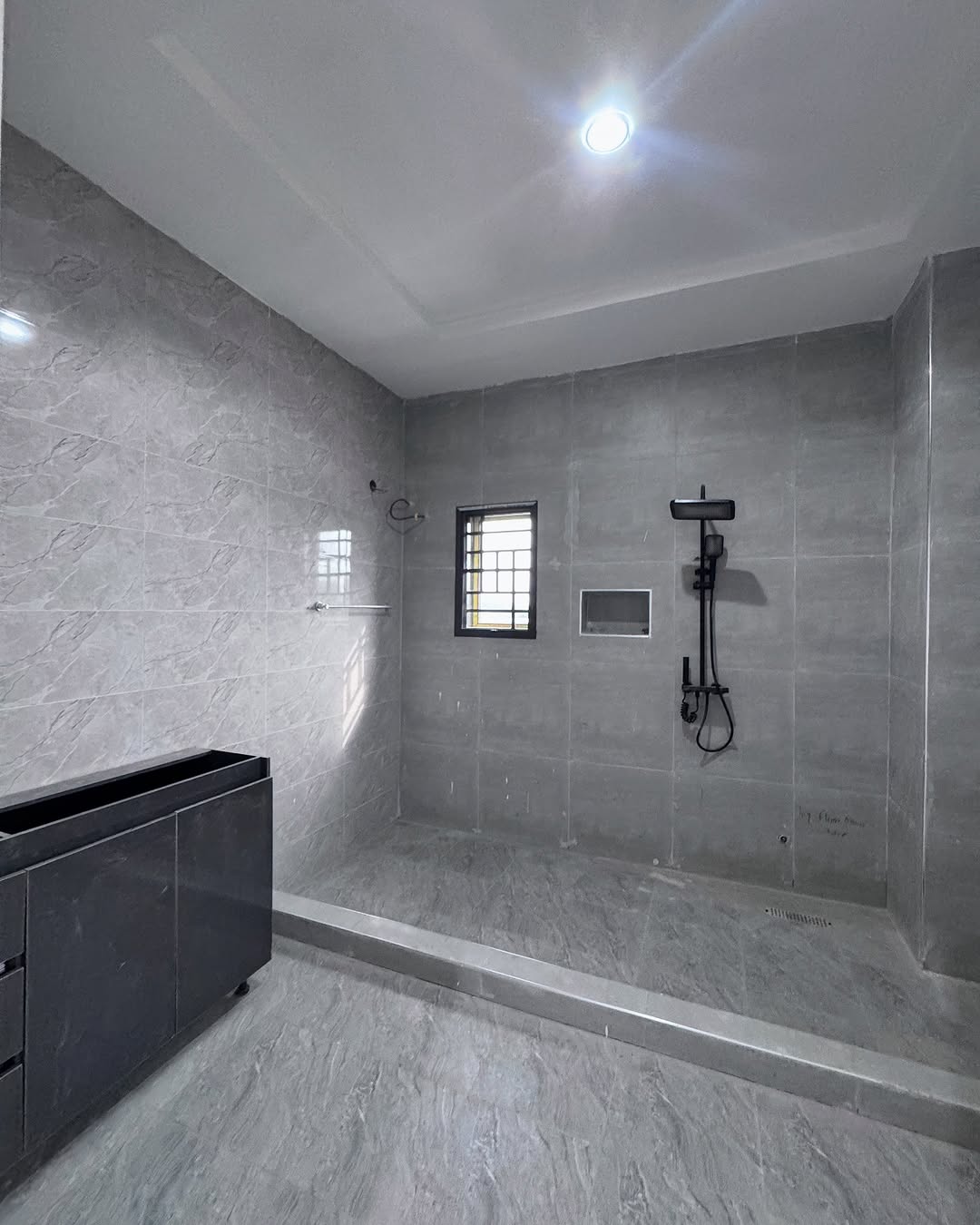 6 Bedroom Duplex for Sale in Utako (Ref 00040) bathroom