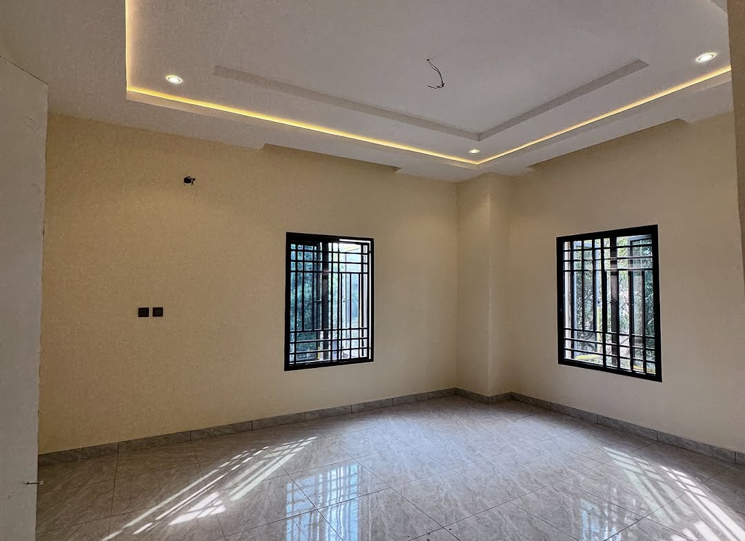 6 Bedroom Duplex for Sale in Utako (Ref 00040) room ensuite