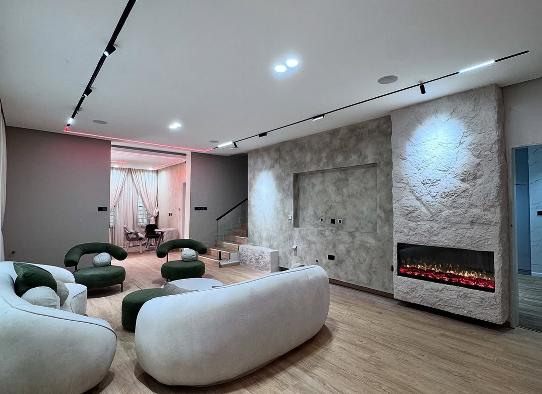 5 Bedroom Duplex for Sale in Guzape (Ref: 00041) sitting room