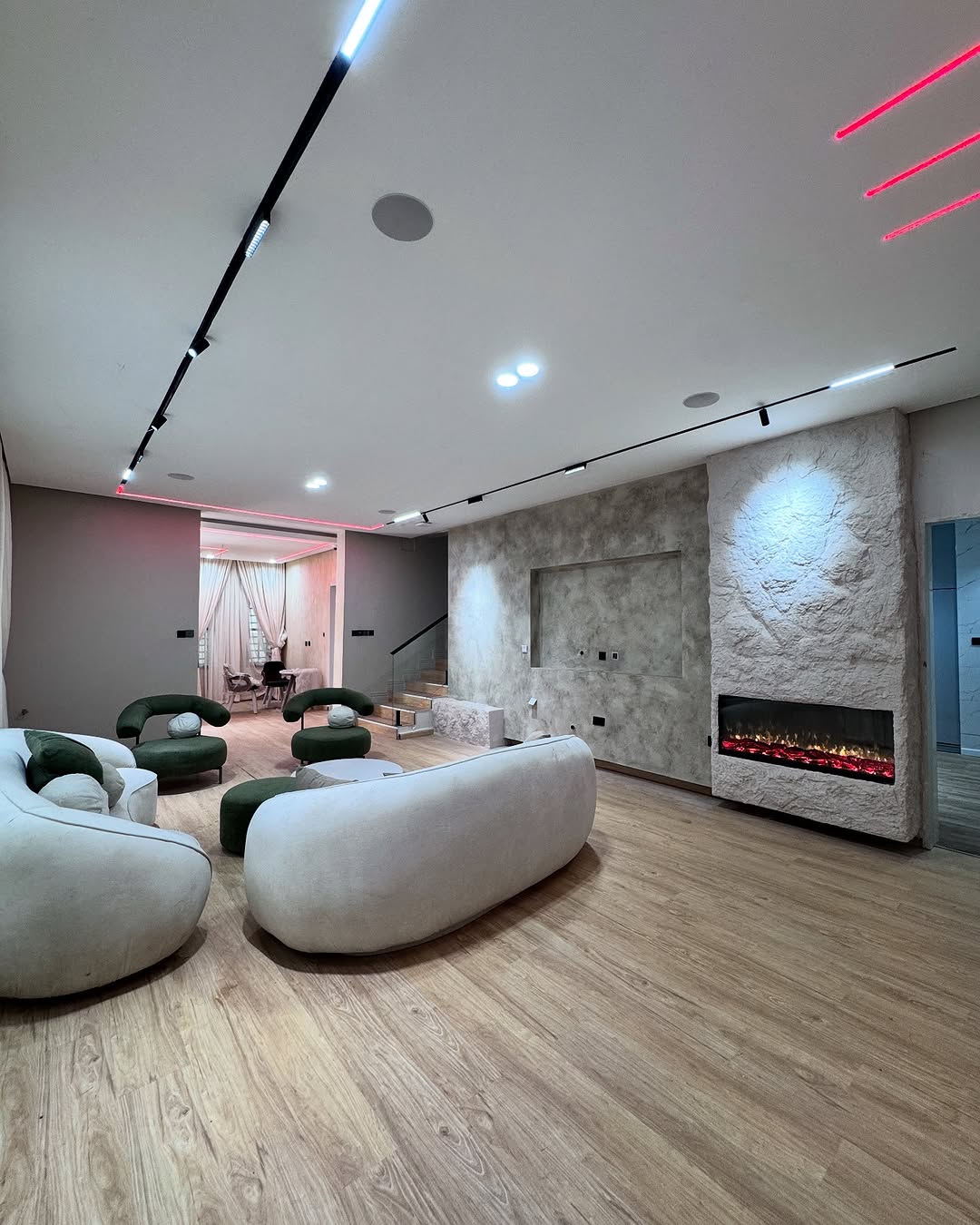 5 Bedroom Duplex for Sale in Guzape (Ref: 00041) sitting room
