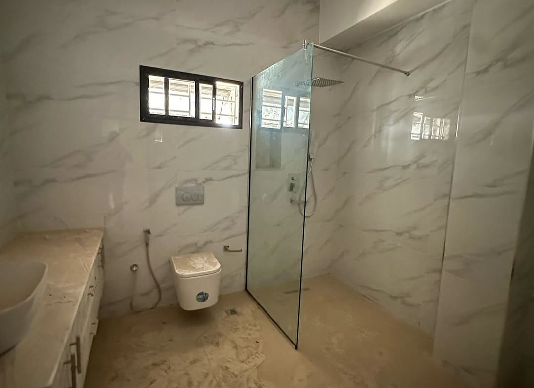 4 Bedroom Terrace Duplex for Sale in Katampe Extension (Ref: 00042) bathroom