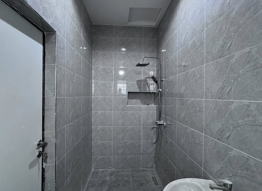 6 Bedroom Duplex for Sale in Utako (Ref 00040) bathroom 3