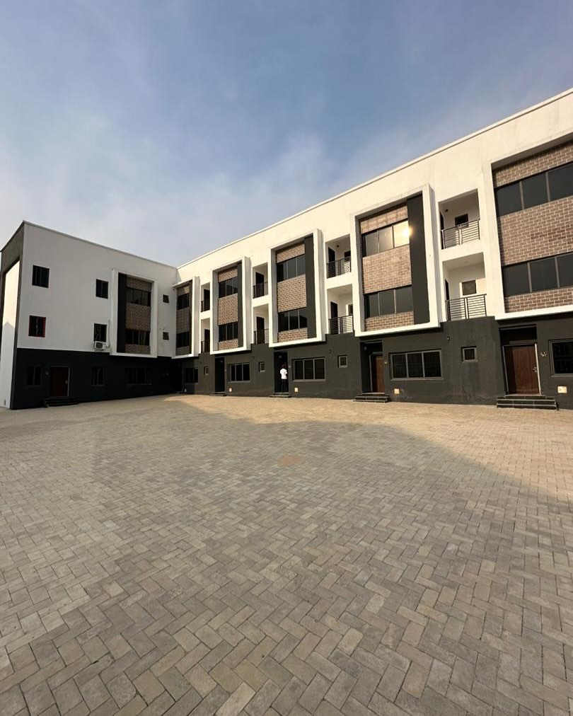 A Brand New Serviced 4 Bedroom Terraced Duplex with Bq. For Rent In Jahi, Abuja.