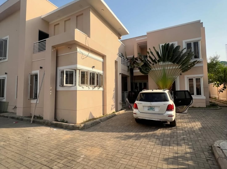 jevenchyelite rentalsabuja 20250228 1