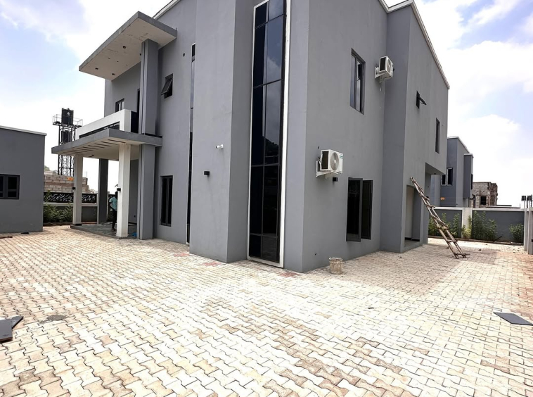 jevenchyelite rentalsabuja 20250423 1