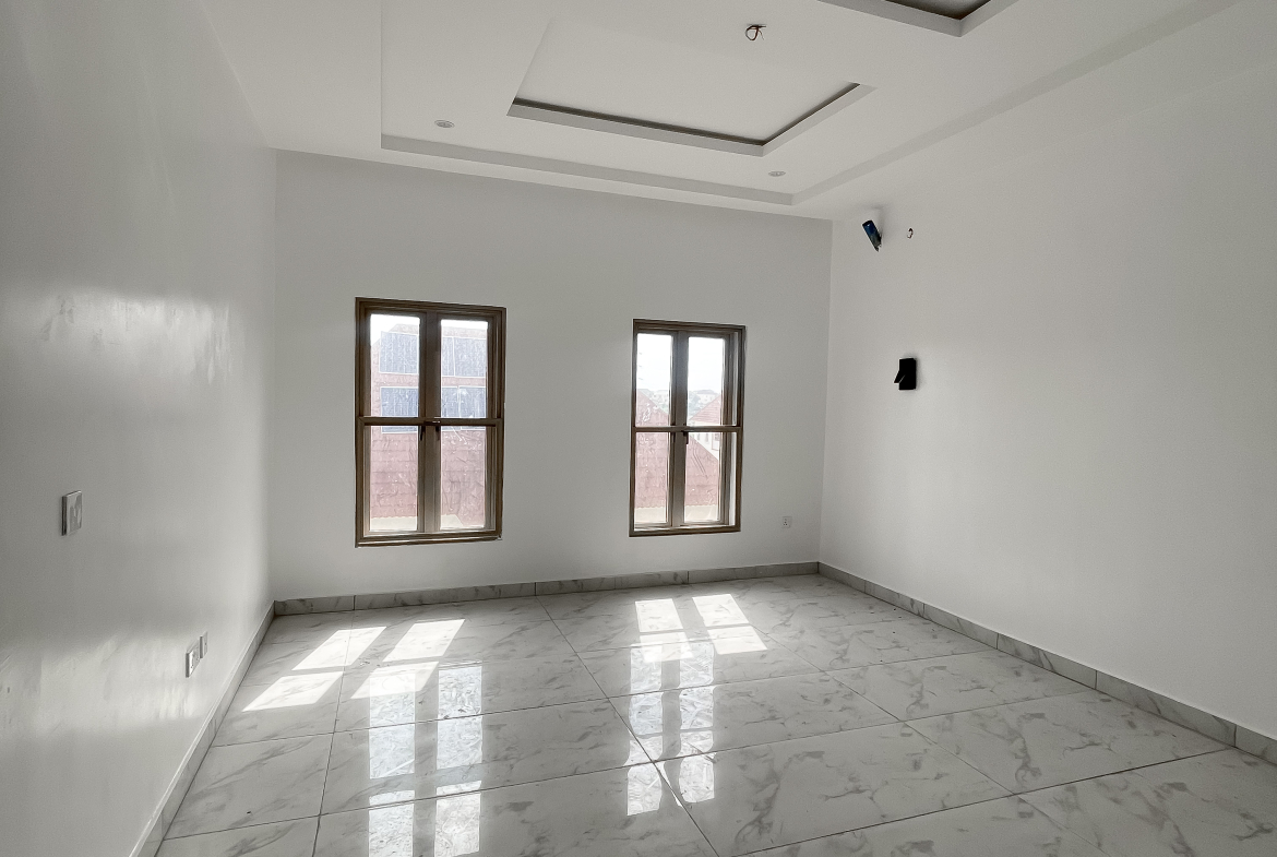 16 Units of 4-Bedroom Terraced Duplexes with BQ in 9991