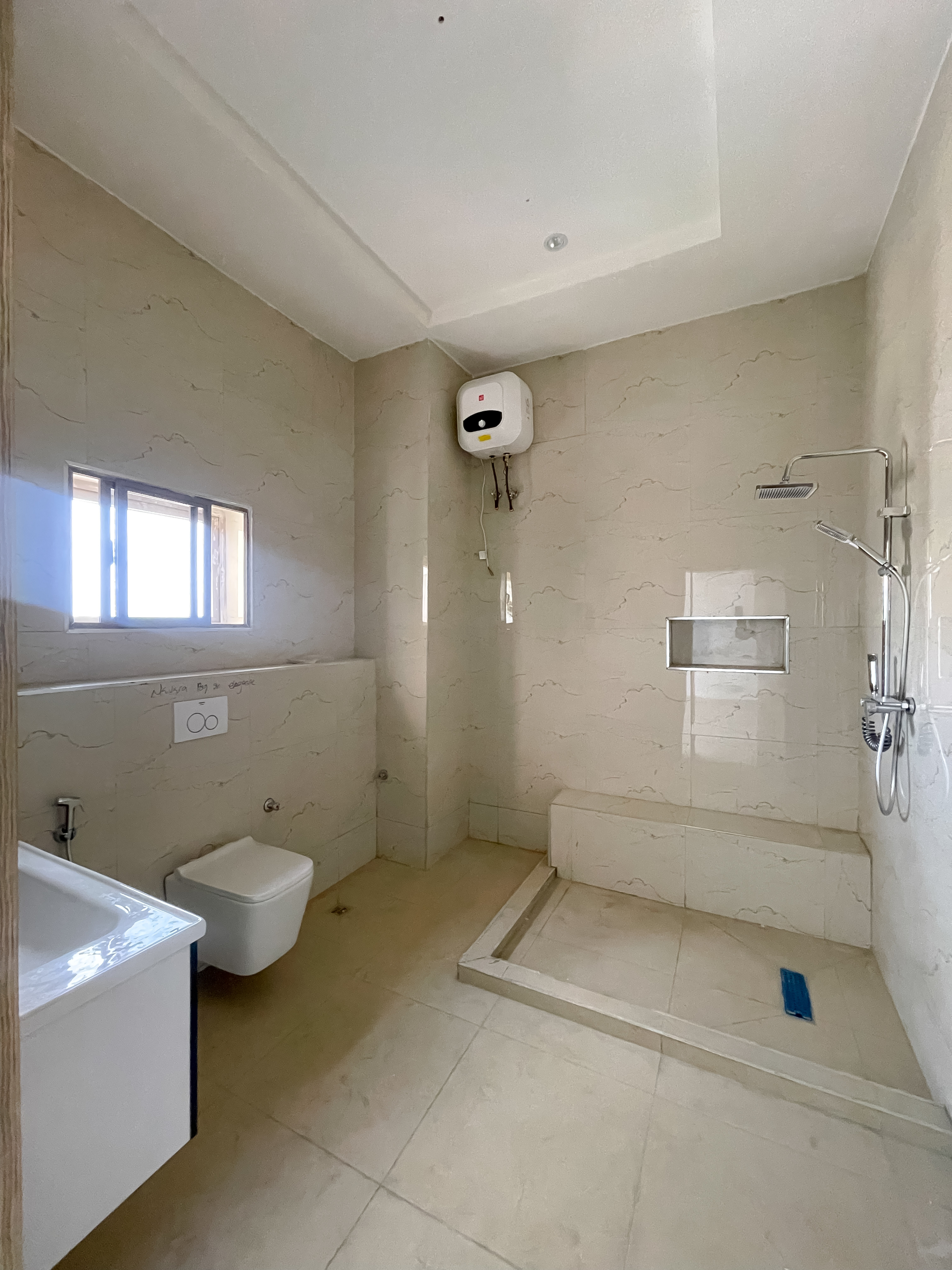 16 Units of 4-Bedroom Terraced Duplexes with BQ 900002