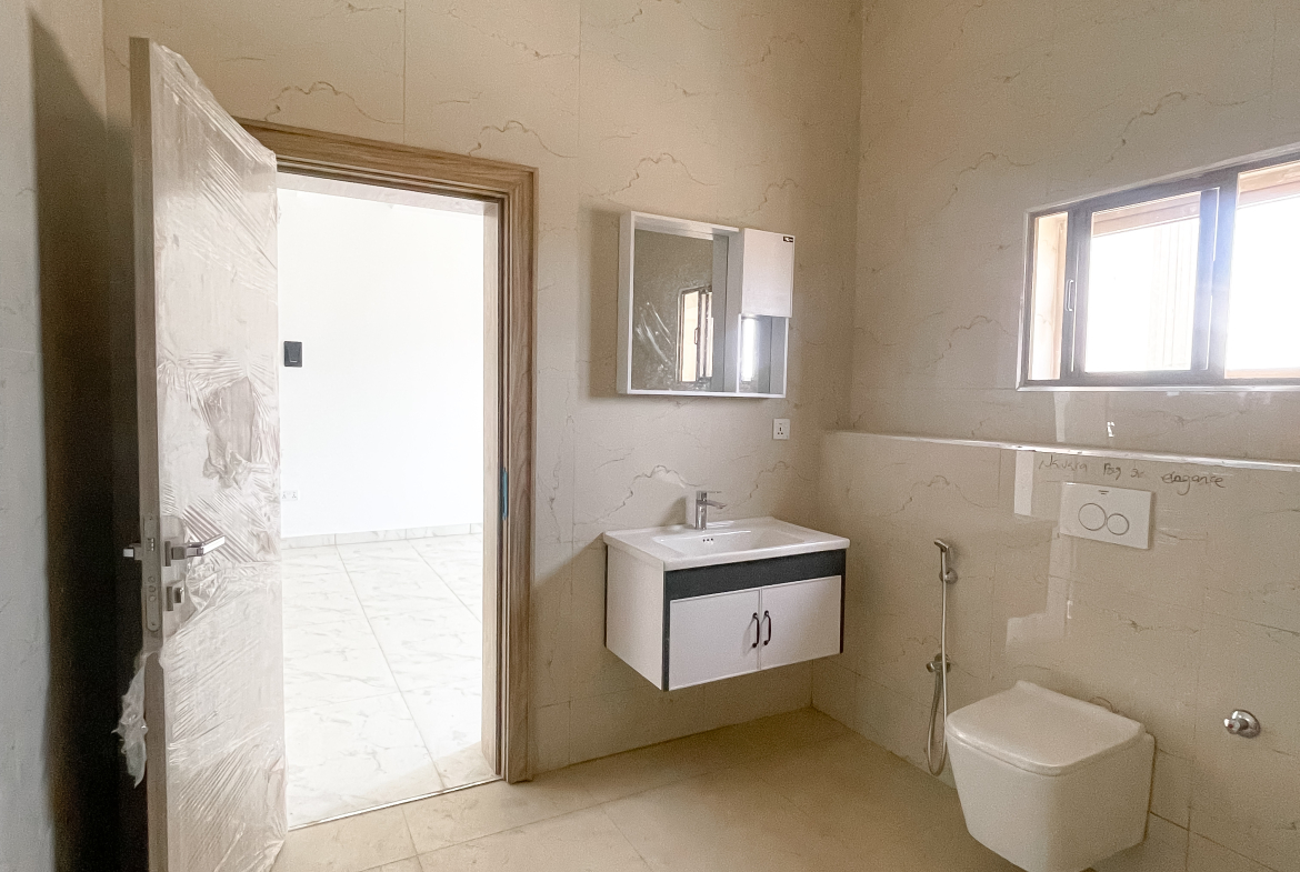 16 Units of 4-Bedroom Terraced Duplexes with BQ in Dawaki 90003