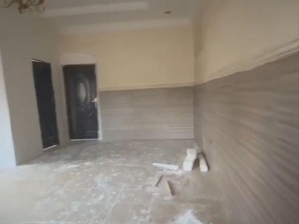 photo 5983162985956362456 y