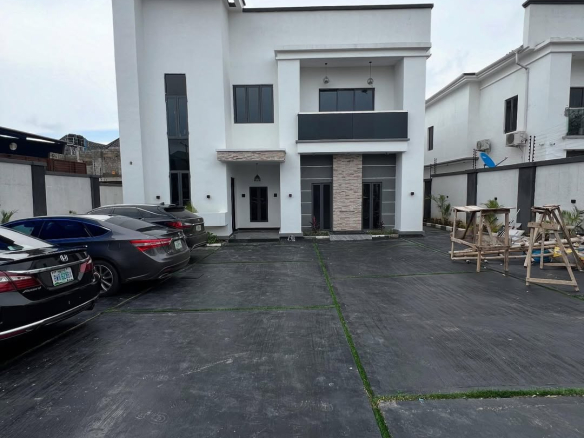 Brand new for Sale‼️6 Bedroom Fully Detached Duplex 1 Room BqLocation Guzape AbujaPrice 1.1B 10 1