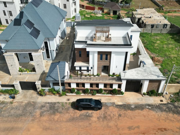 Distress Sale‼️Brand new for Sale6 Bedroom Detached Duplex2 Rooms Guest chalet 1 Room Bq Locatio 9