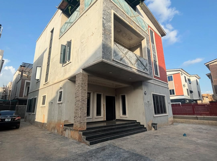 For Sale ‼️‼️5 Bedroom Fully detached duplexLocation Main Wuye Abuja Price 500M NairaFeatures 8