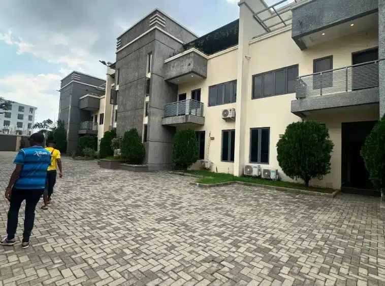 SnapInsta.to 515156504 17987452145823825 7462987873598105286 n