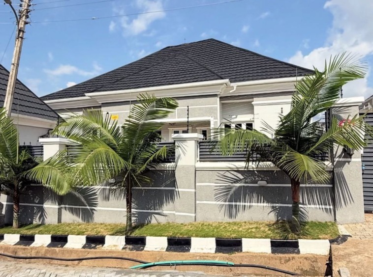 5794056035474983637 1