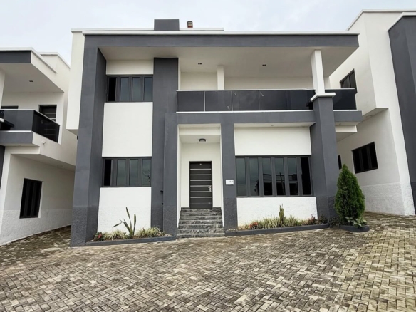 photo 5951932612299836117 y