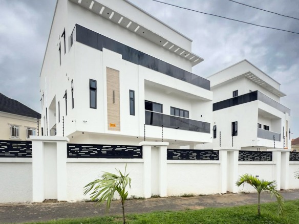 🏠✨ 6 Bedroom Fully Detached Duplex for Sale in Asokoro 🌟Looking for your dream home This stun