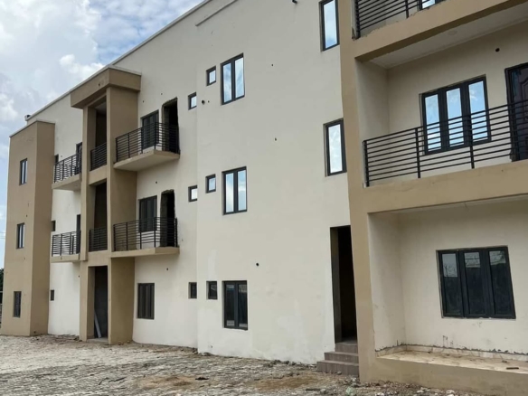 photo 5994724574060727267 y