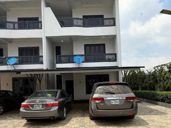 photo 6030691441946249951 y