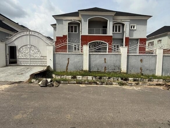 photo 6030691441946249991 y optimized 100