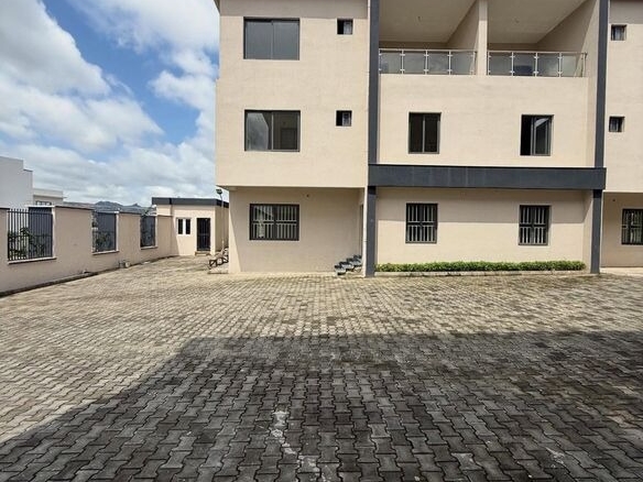 photo 6030691441946250003 y optimized 100