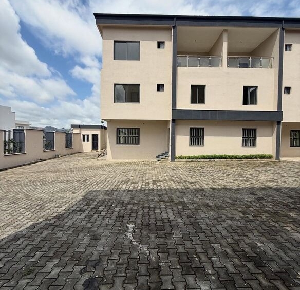 photo 6030691441946250003 y optimized 100