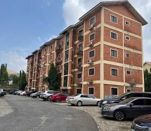 photo 6034856907392092996 y optimized 100