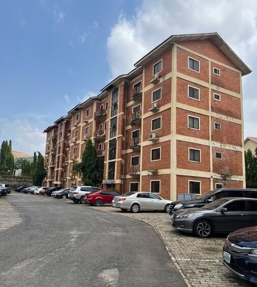 photo 6034856907392092996 y optimized 100