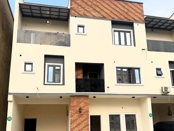 photo 5783045684951976838 y optimized 100