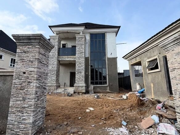 photo 6044039736449502095 y optimized 100