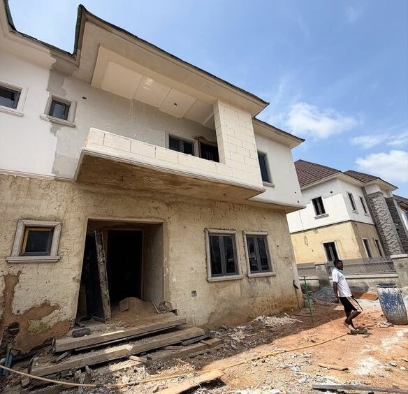 photo 6044039736449502107 y optimized 100