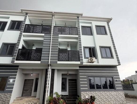 photo 6044039736449502149 y optimized 100